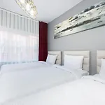 Otel Grand Bright 3*